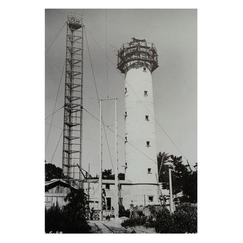 Après la guerre, le Phare du Cap Ferret est reconstruit sous la direction de l’architecte Georges Martin en 1946.