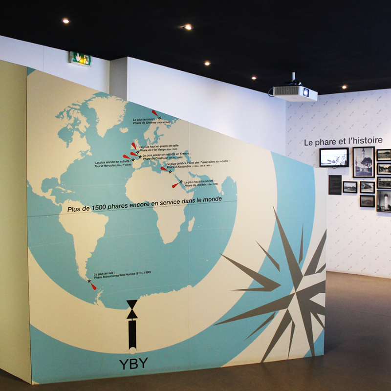 Vous découvrirez aussi des cartes repérant les phares emblématiques du monde…. 