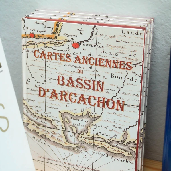 Vue de la boutique du Phare du Cap Ferret avec ses produits - Espace de vente du monument historique de Lège-Cap Ferret
