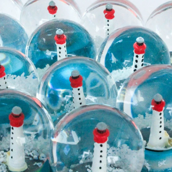 Boules à neige avec le Phare du Cap Ferret à l'intérieur - Souvenirs décoratifs de la boutique du monument historique de Lège